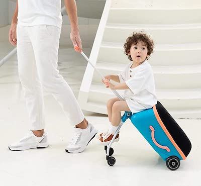 valise poussette pour enfant bleu destiné au voyage